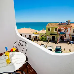 https://pe-na-praia-by-ocvillas.hotelaalgarve.com